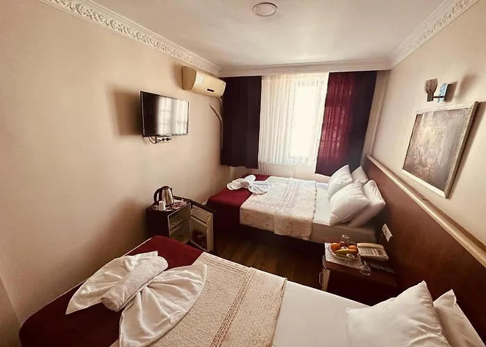 Yunus Hotel
